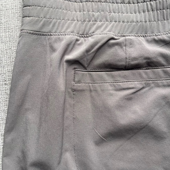 Athleta :: Chelsea Cargo Pocket Lined:: Skort :: Size 6 - Picture 5 of 11